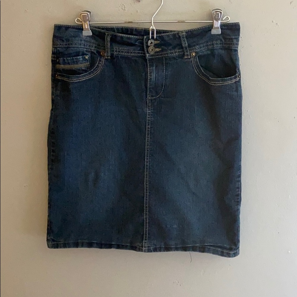Denim skirt